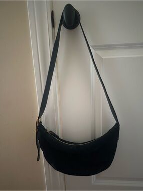 Madewell Navy Suede Crescent Bag – Like New